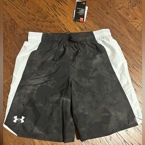 NWT (new with tags) Under Armour Shorts - YXL